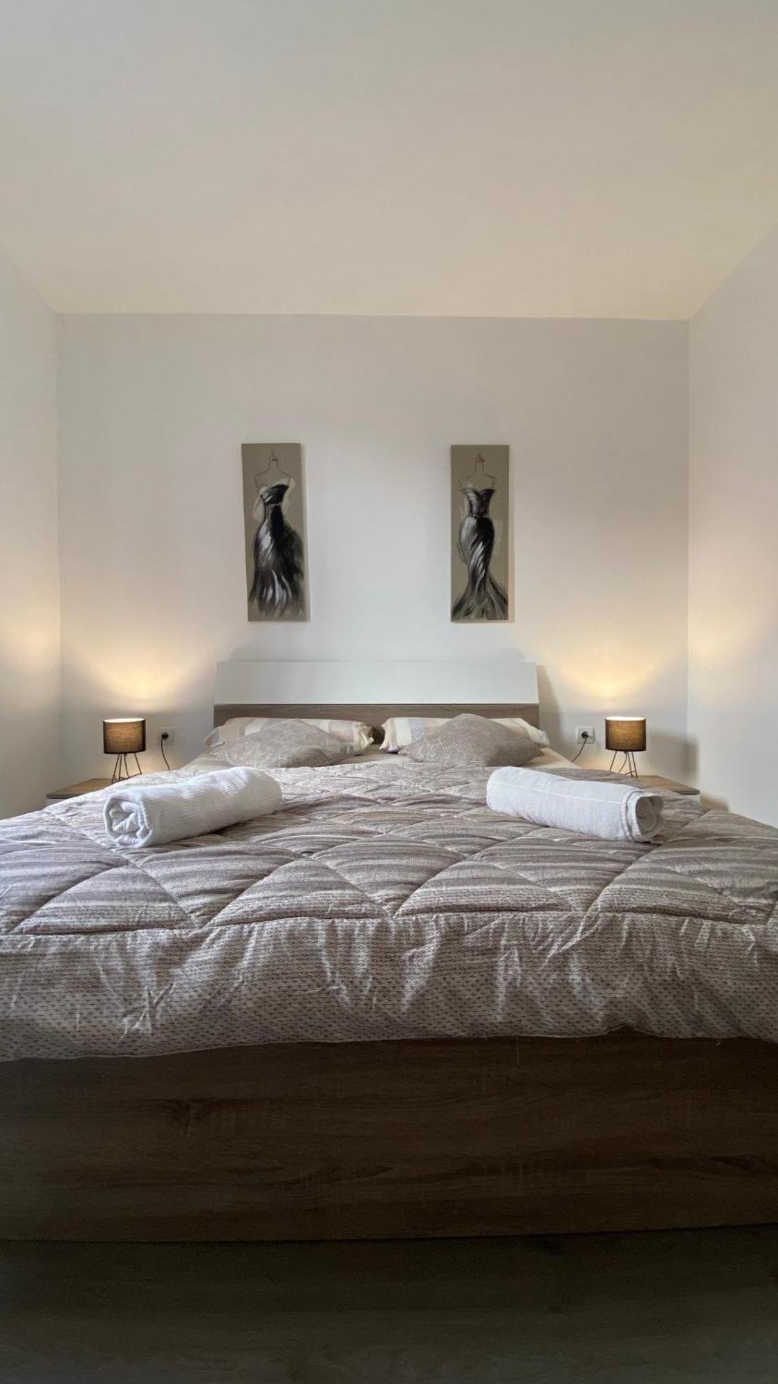 Ivni Apartmani Novigrad Istria Eksteriør billede
