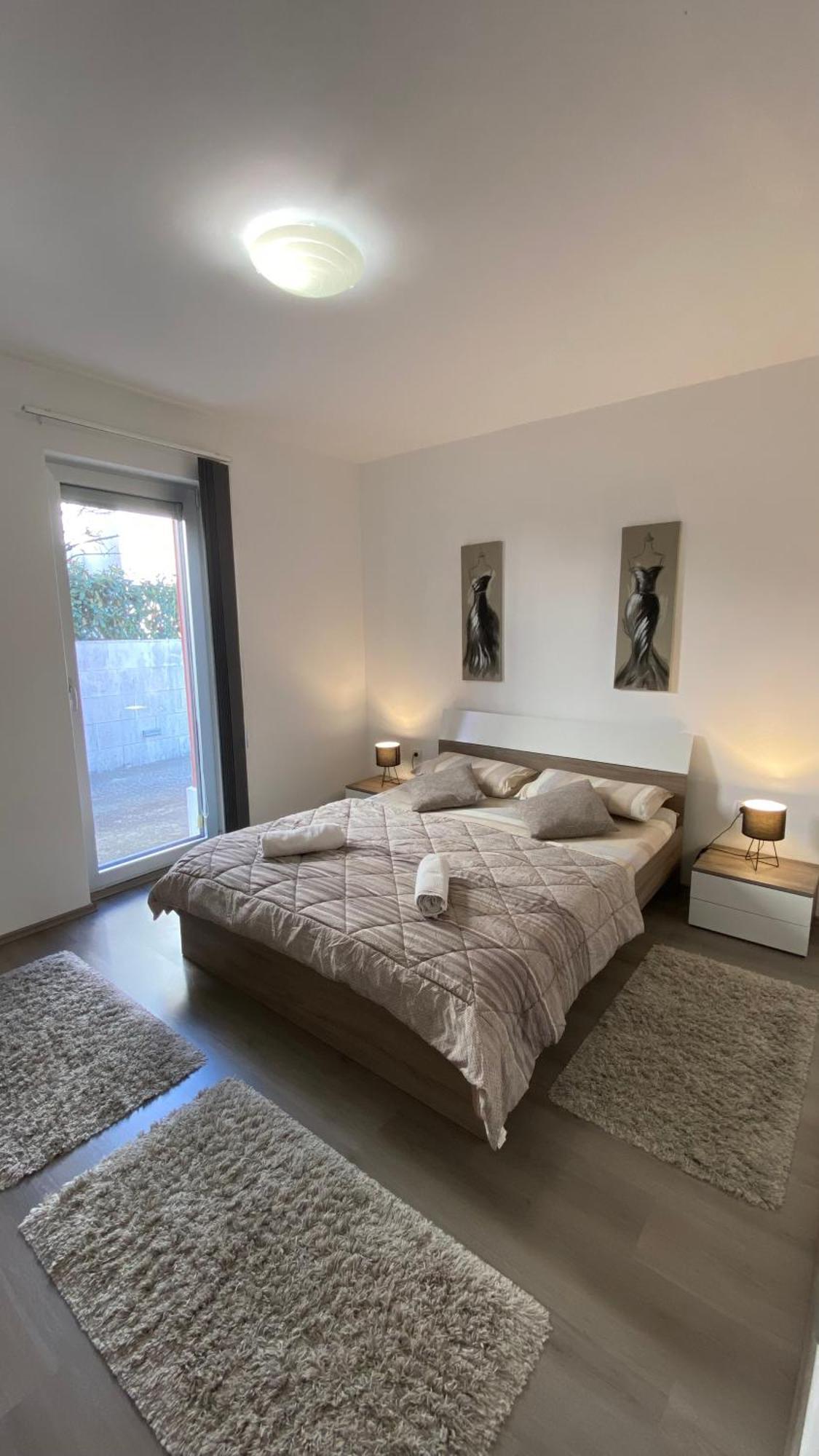 Ivni Apartmani Novigrad Istria Eksteriør billede