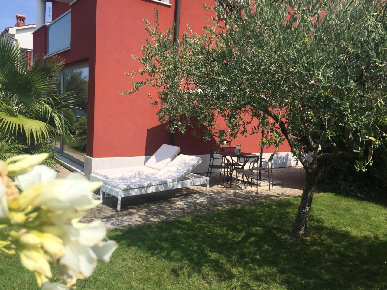 Ivni Apartmani Novigrad Istria Eksteriør billede